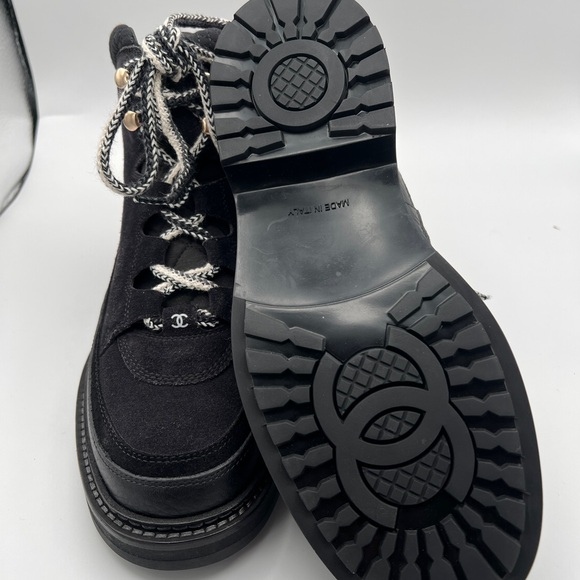 CHANEL Suede Grained Calfskin CC Lace Up Boots 39 Black - Picture 6 of 11